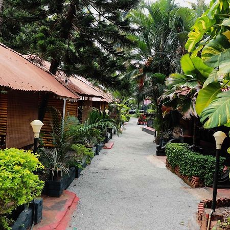 Kerala Bamboo House 호텔 바르칼라 외부 사진