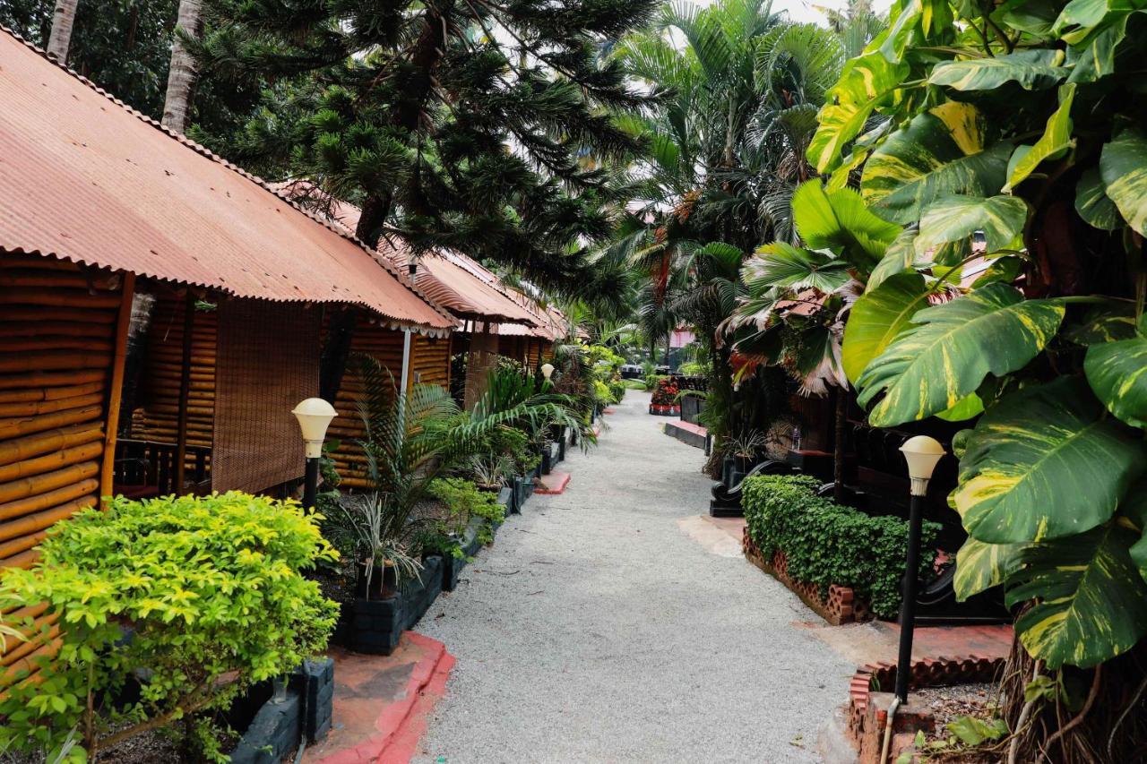 Kerala Bamboo House 호텔 바르칼라 외부 사진