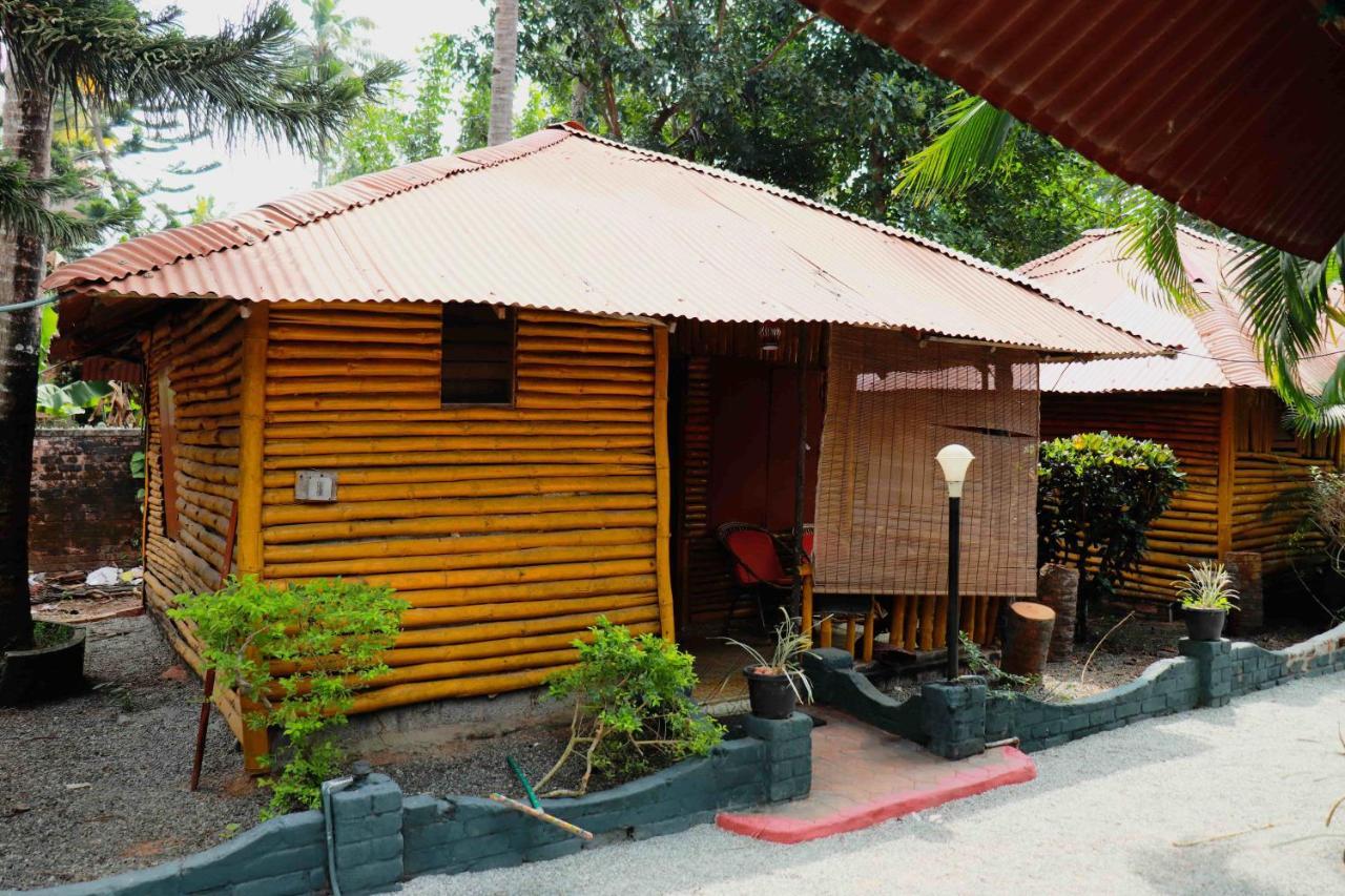 Kerala Bamboo House 호텔 바르칼라 외부 사진